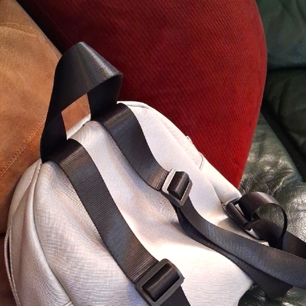 Peanuts Backpack with Black Interior. Exellent Cond. - Picture 8 of 16
